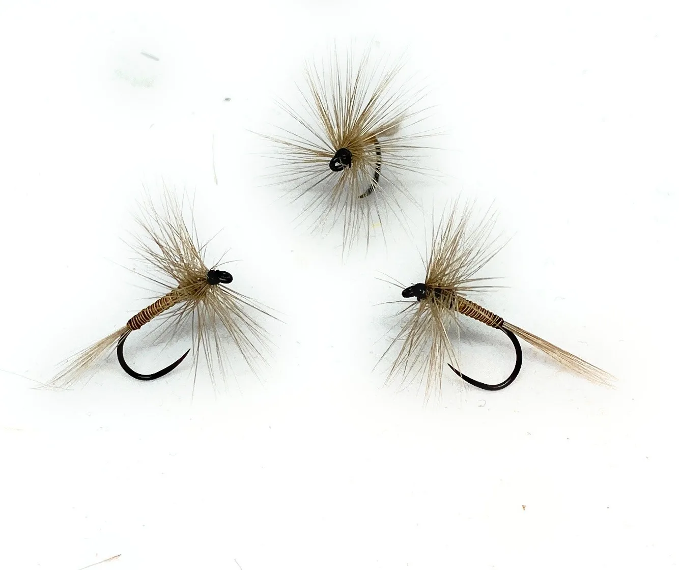 Dun Variant Traditional Dry Fly <p> 3 artificiali. – featured
