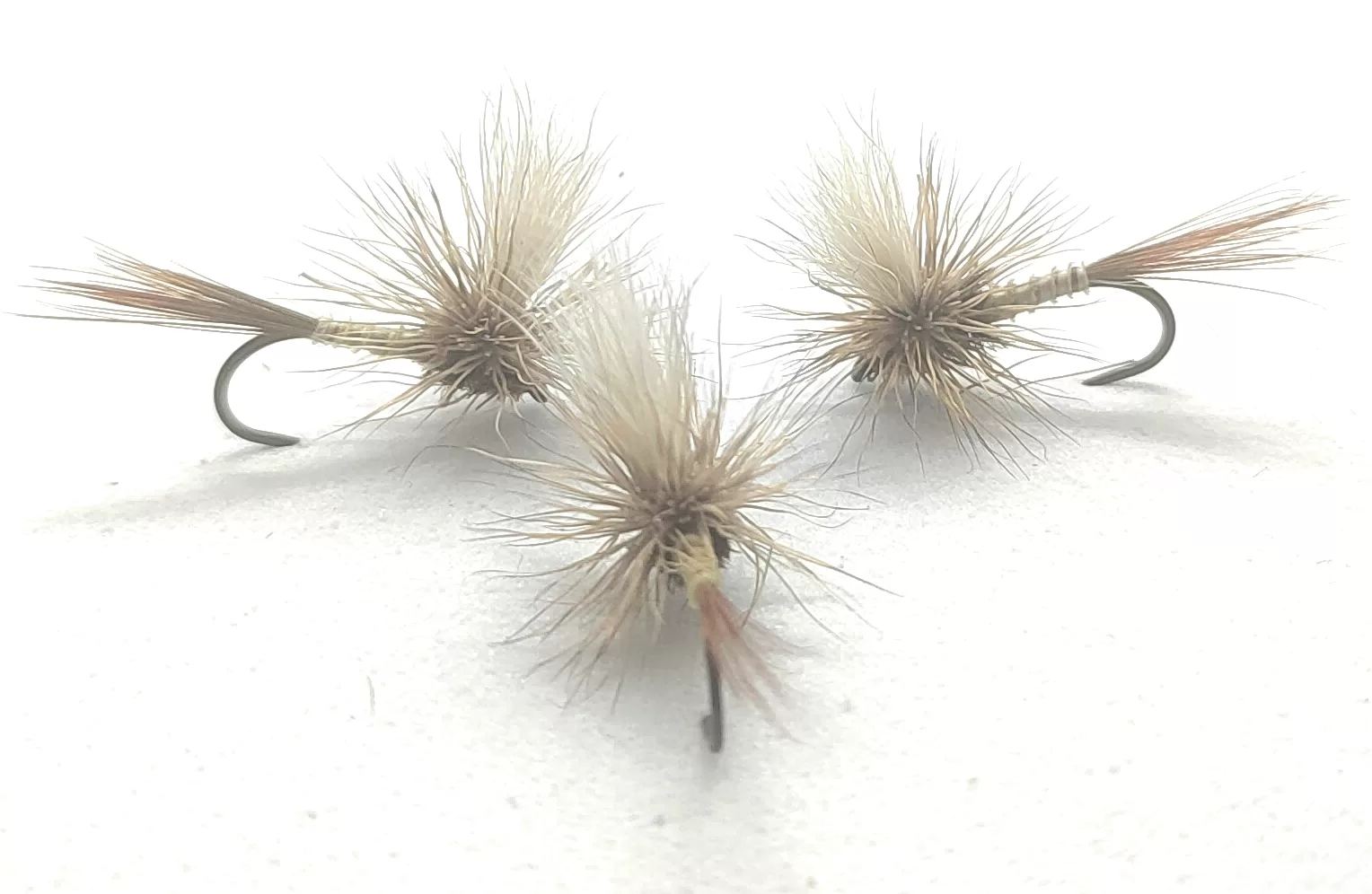 Deer Parachute Body Pale Yellow Dry Fly  <p> 3 artificiali. – featured